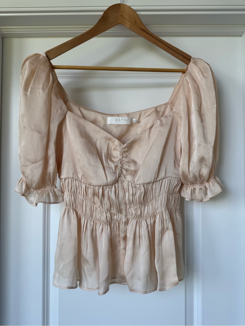 ASTR The Label Size M Blush Ruched Peplum Top Puff Sleeve Romantic
